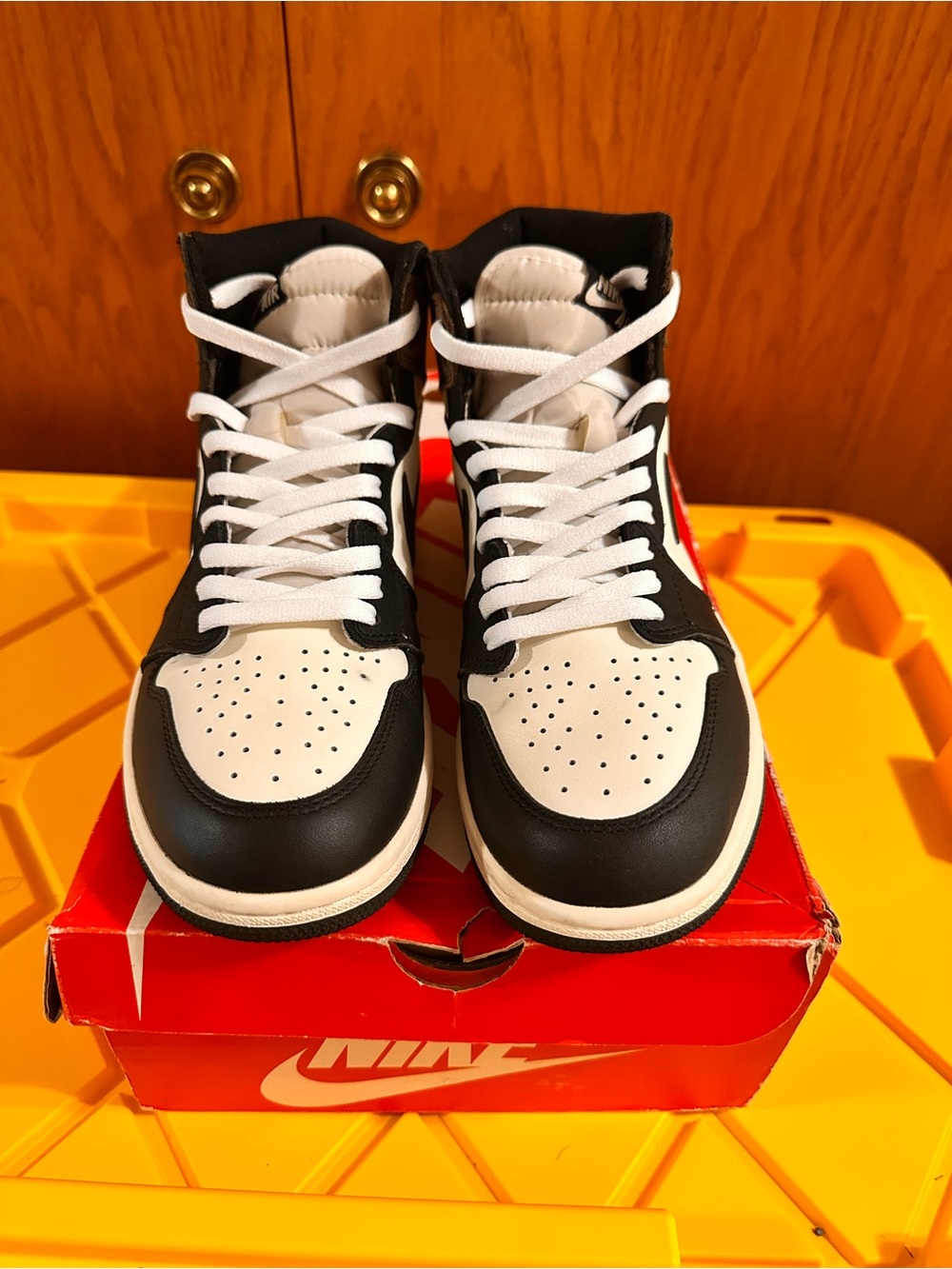 Nike Air Jordan 1 High Men's Dark Mocha Sneakers Size 9.5 men’s - Picture 4 of 12